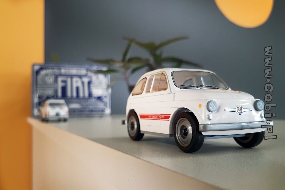 Cobi 24524 Fiat Abarth 595 1965 Youngtimer Collection 