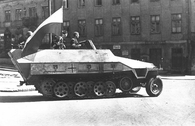 SdKfz 251 transporter opancerzony