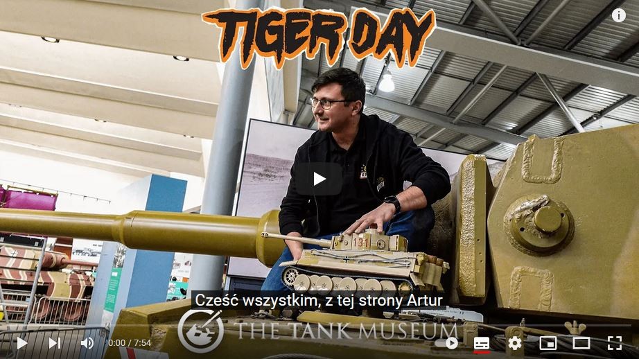 Cobi  z wizytą w The Tank Museum,  Bovington UK!