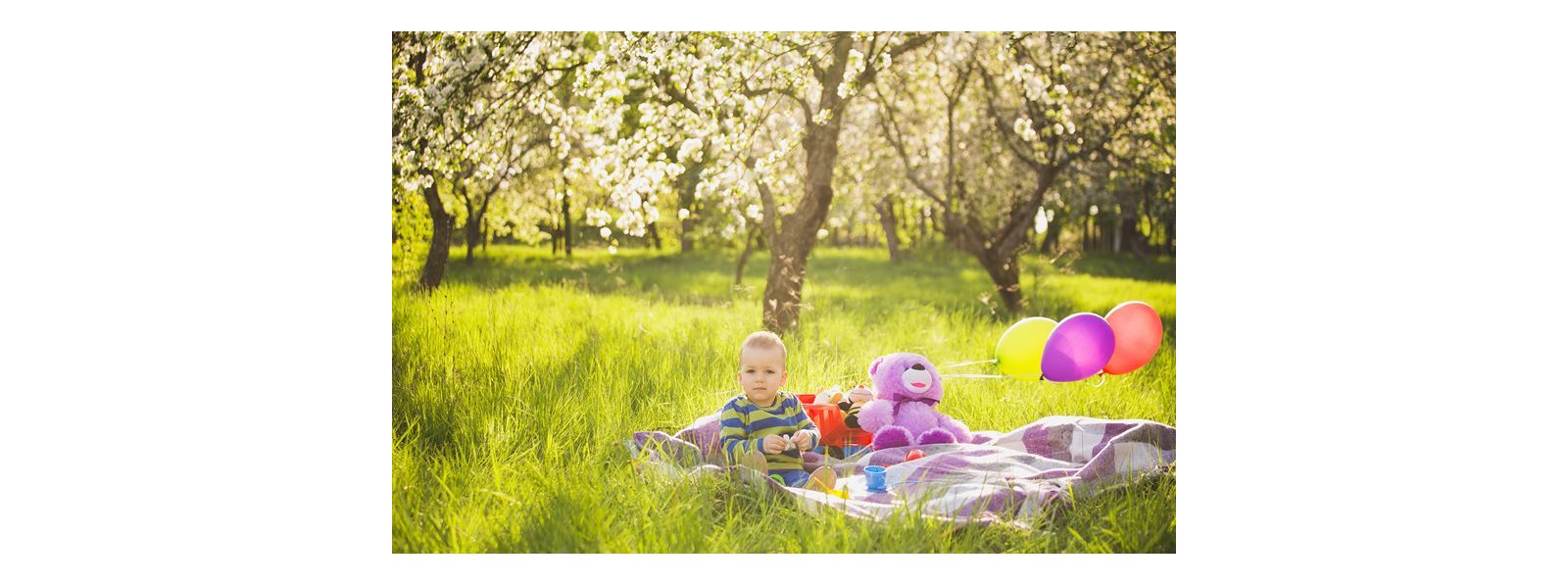 Zabawki na podwórko i do ogrodu – czym się bawić na świeżym powietrzu?