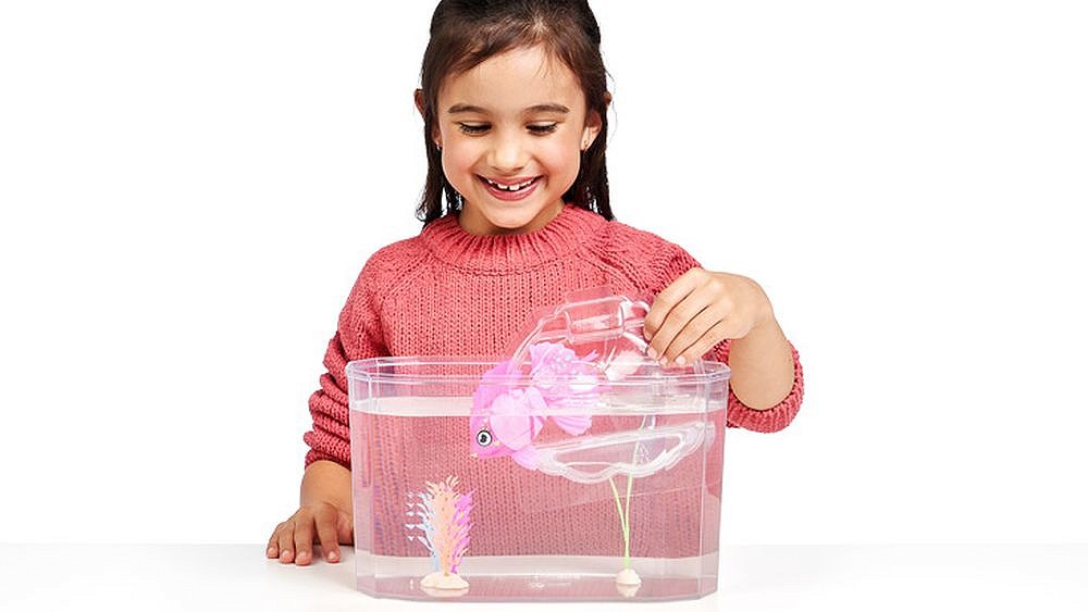 Akwarium i pływająca rybka - uszkodzone opakowanie - fot. 6